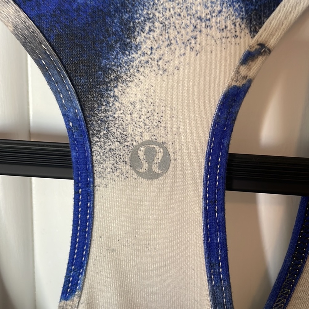 Lululemon tunic length Racerback Tank size 6 - Picture 3 of 4